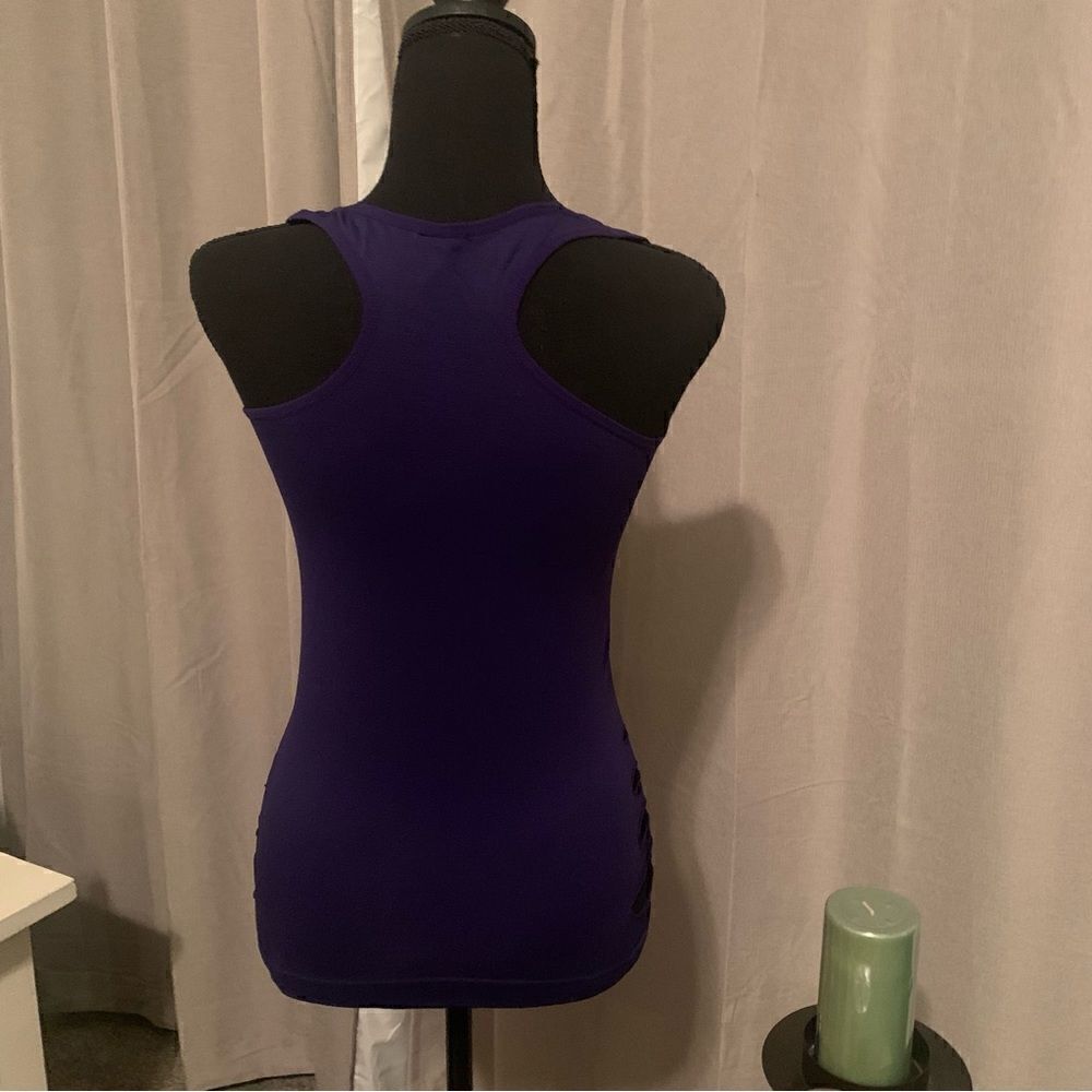 NWT Ladies Tank   - Picture 5 of 9
